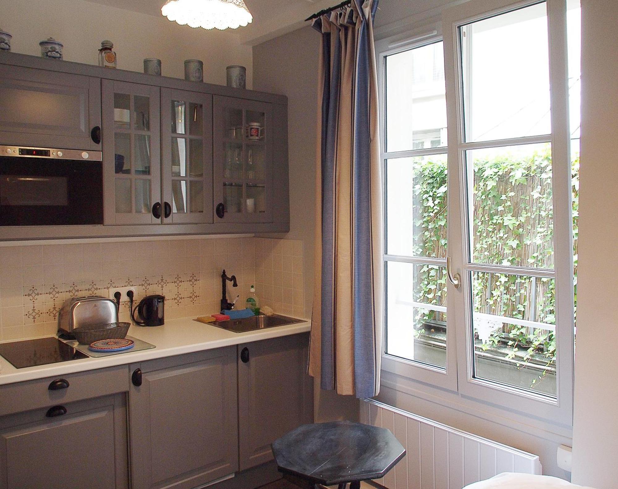 Appartamento Petit Paris - Oasis In Marais Esterno foto