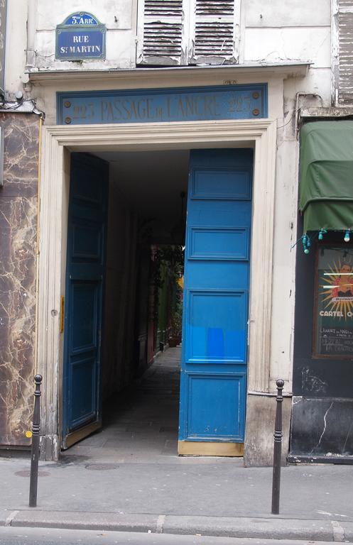 Appartamento Petit Paris - Oasis In Marais Esterno foto