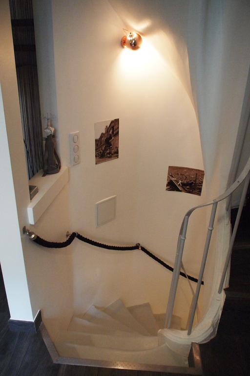 Appartamento Petit Paris - Oasis In Marais Esterno foto